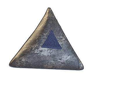 3d三角形抱枕模型